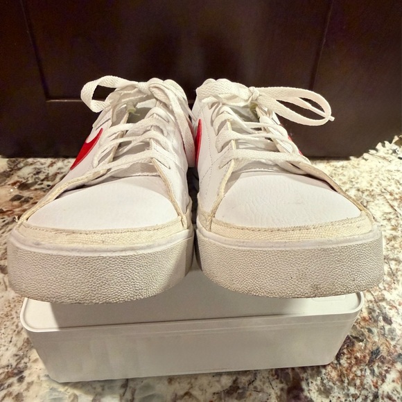 *PRE-OWNED* Nike Men's Size 12 Court Legacy Next Nature Leather Red Logo - Picture 4 of 9